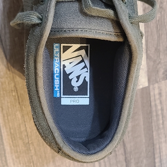 VANS Chukka/Grape Leaf/Classic Skate Shoes - Picture 6 of 9